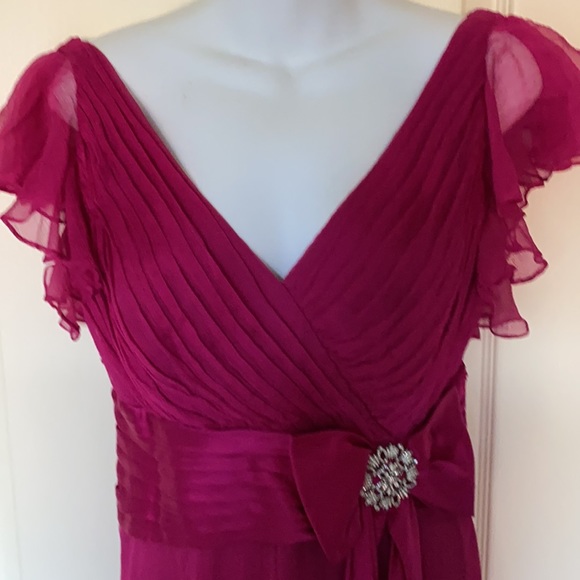 Tadashi Shoji gown in the color of the year 2023 -Ready for the “ Barbie Party”! - Picture 2 of 11
